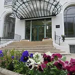 Апартаменты Pyrenees Palace Bagneres-de-Luchon