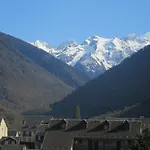 Апартаменты Pyrenees Palace *